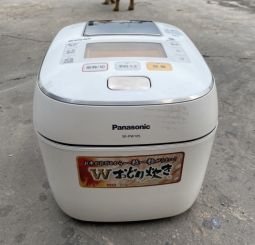Nồi cơm điện Panasonic SR-PS10S !1lit) date 2015