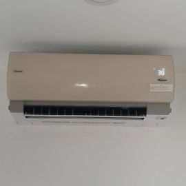 may-lanh-cu-toshiba-15hp-inverterplasma-ion-date-2018-tai-quan-2